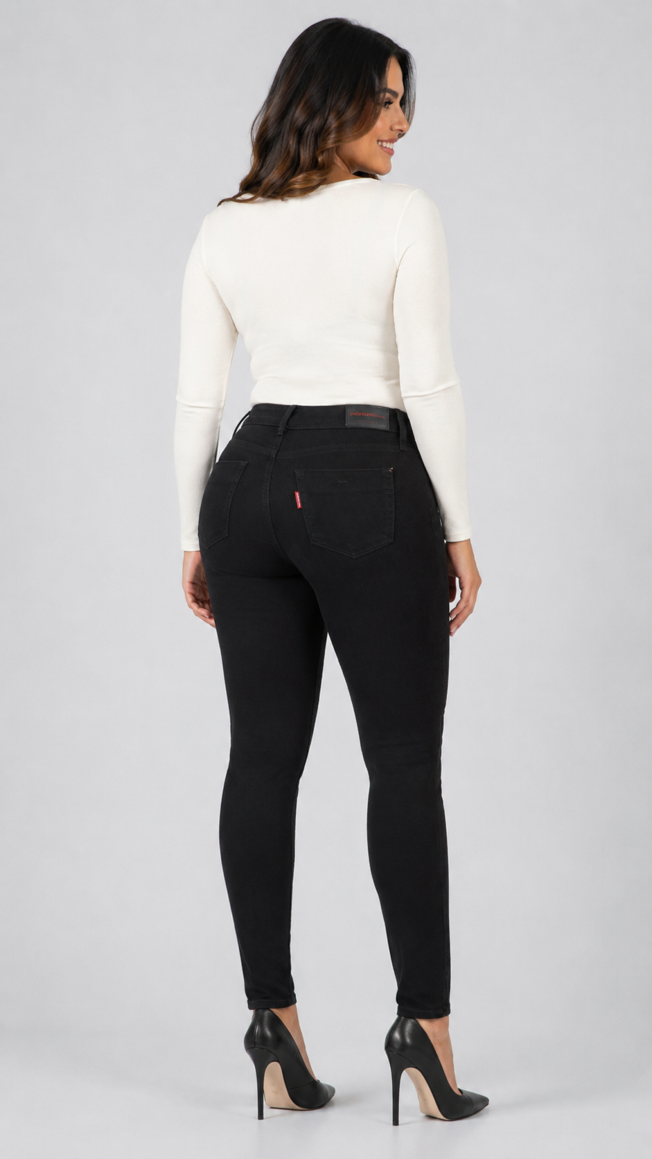 Jean Skinny Levanta Cola Negro J3071 DenimClazz