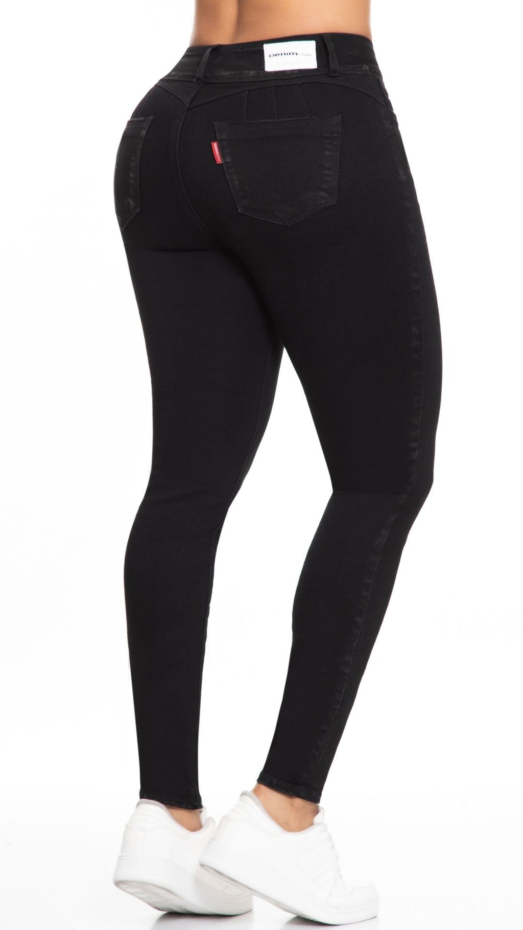 Jean Skinny Levanta Cola 2 Botones Negro  | J3430