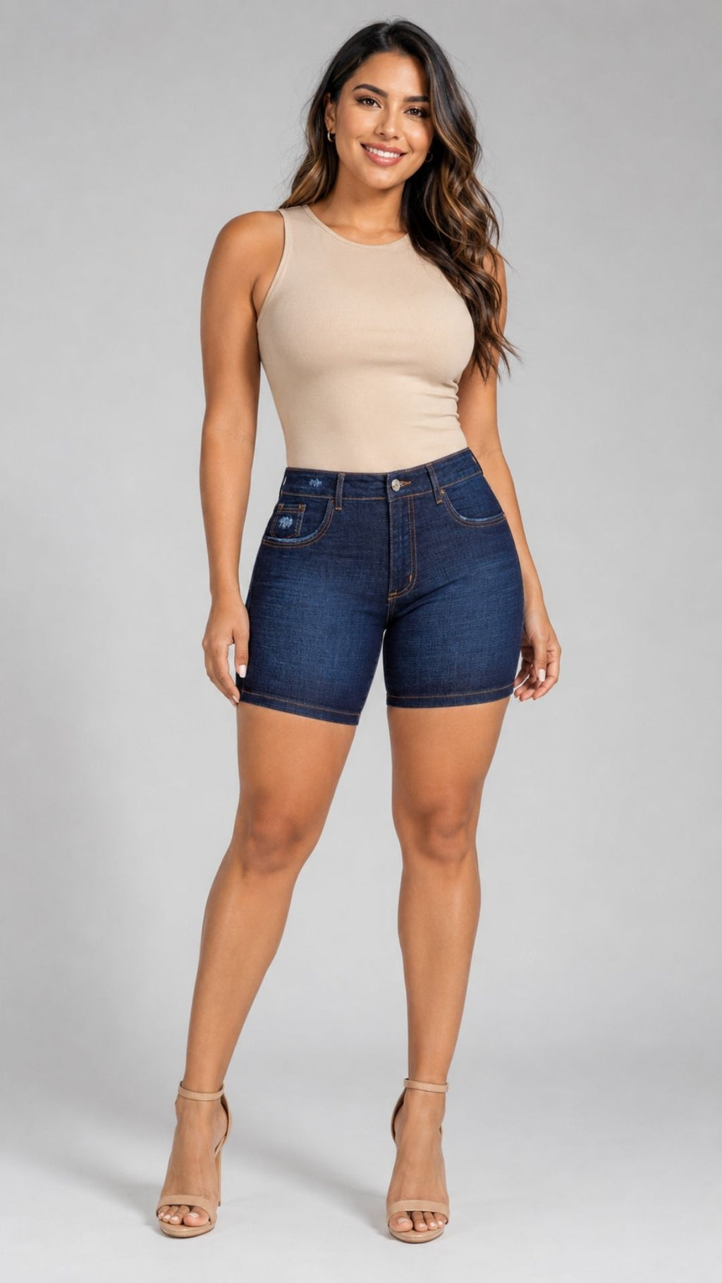 Short Denim Levanta Cola Media Pierna con Ruedo | S3364