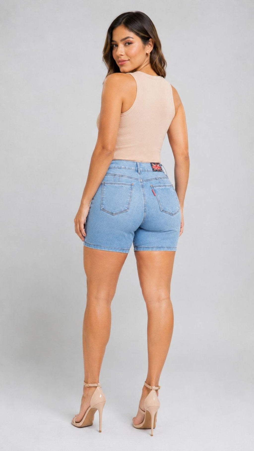Short Denim Levanta Cola Media Pierna con Ruedo | S3365
